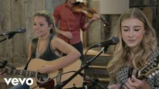 Maddie & Tae - Girl In A Country Song (2015)