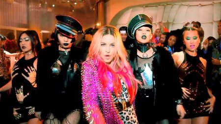 Madonna ft. Nicki Minaj - Bitch I'm Madonna (2015)